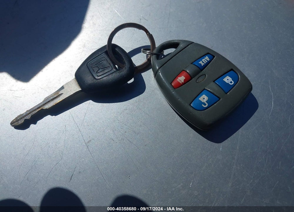 2002 HONDA CIVIC VIN: 2HGES16552H604295