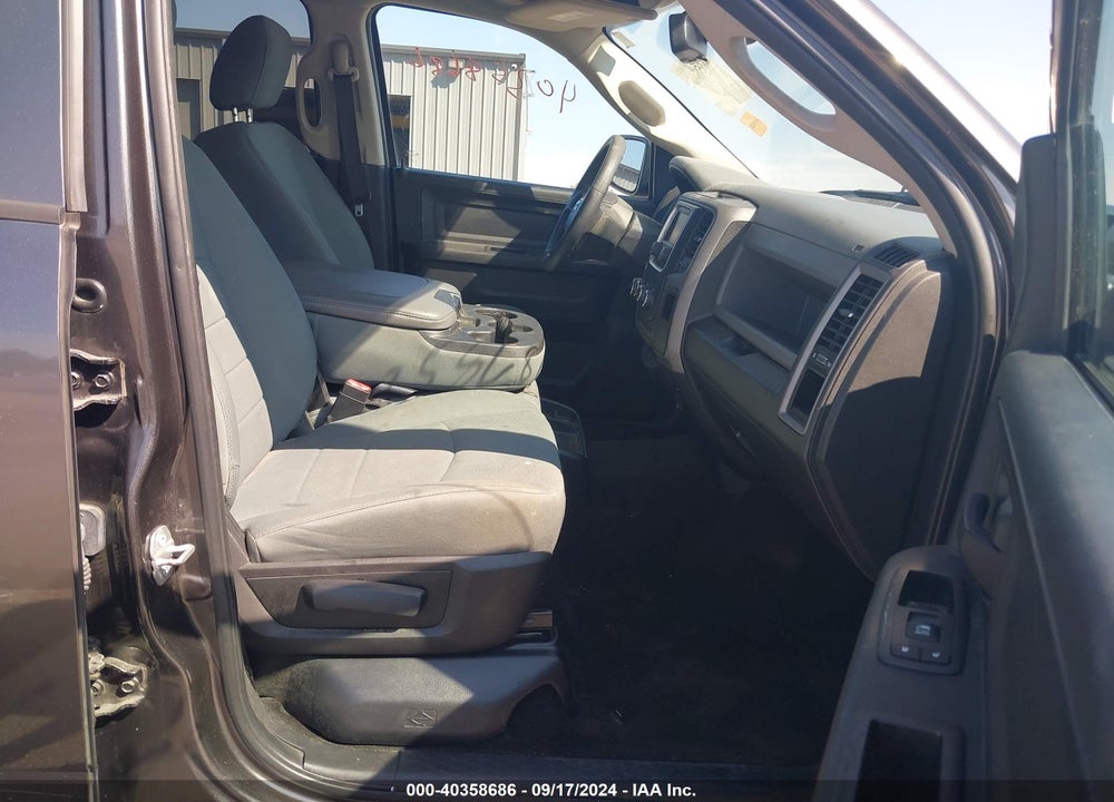 2016 RAM 1500 EXPRESS VIN: 3C6RR7KT8GG327045