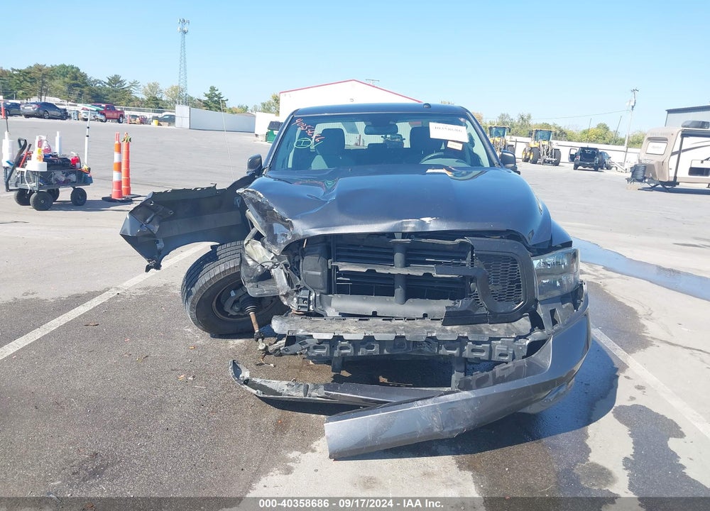 2016 RAM 1500 EXPRESS VIN: 3C6RR7KT8GG327045