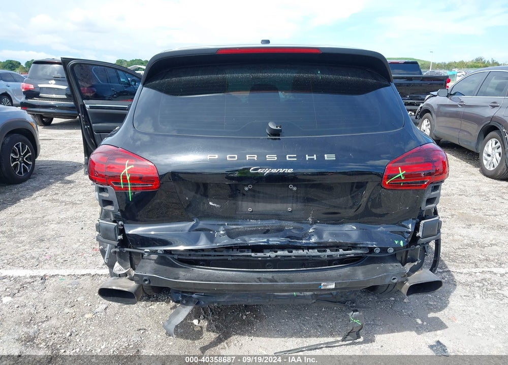 2016 PORSCHE CAYENNE VIN: WP1AA2A26GLA00766