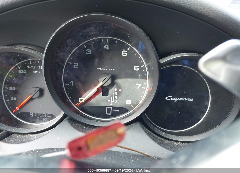 2016 PORSCHE CAYENNE VIN: WP1AA2A26GLA00766