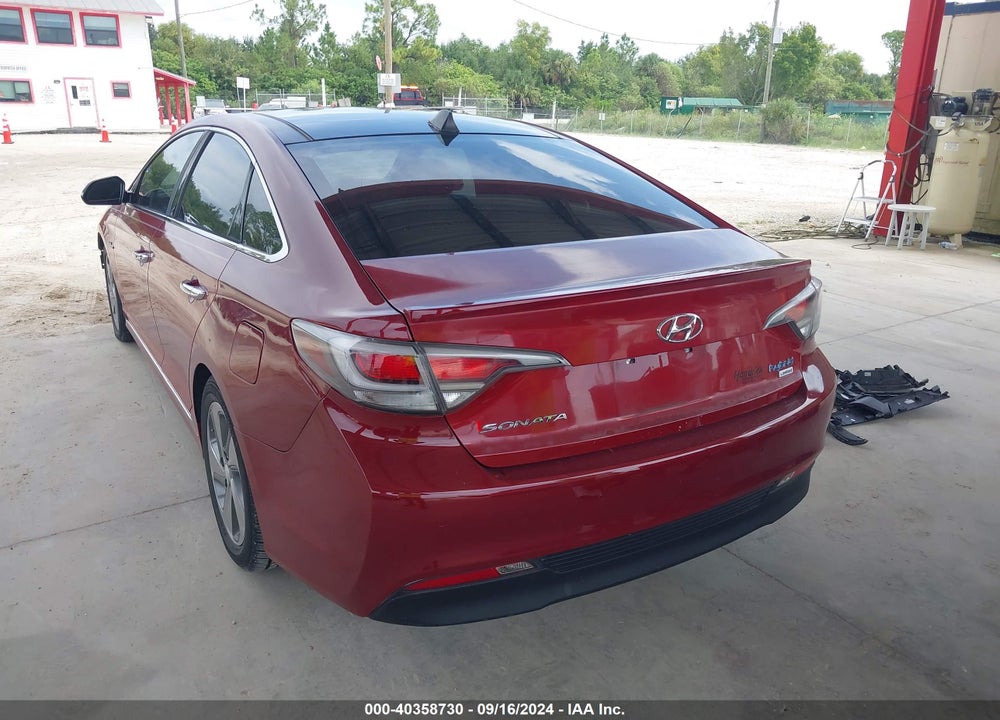 2016 HYUNDAI SONATA HYBRID LIMITED VIN: KMHE34L18GA016813