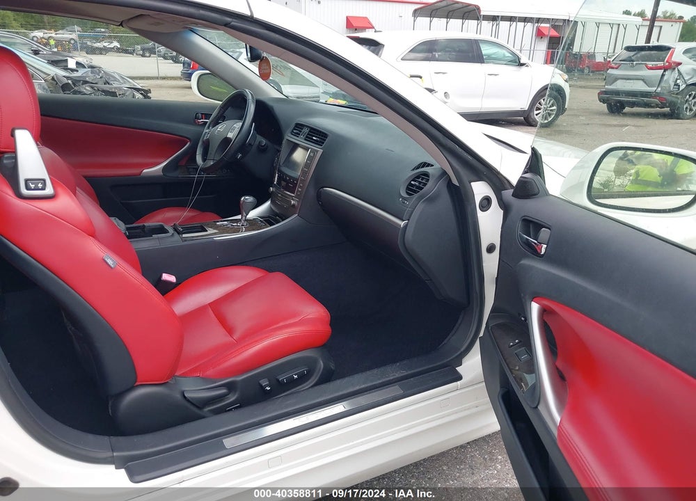2014 LEXUS IS 250C VIN: JTHFF2C22E2531857