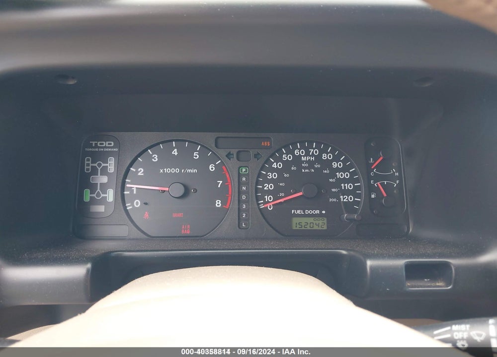 2002 ISUZU TROOPER LIMITED/LS/S VIN: JACDJ58X727J09898