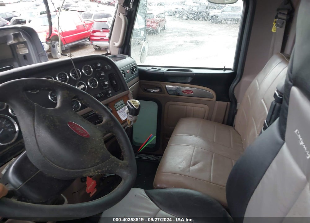 2012 PETERBILT 389 VIN: 1NPXX4EX4CD133907