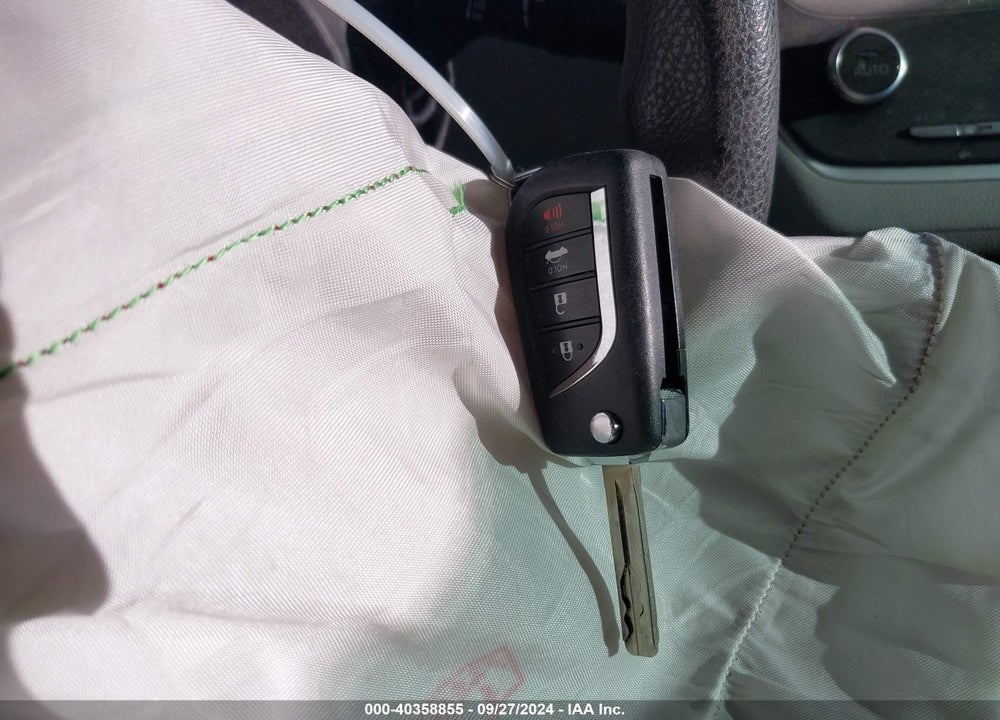 2022 TOYOTA COROLLA LE VIN: JTDEPMAE9NJ205708