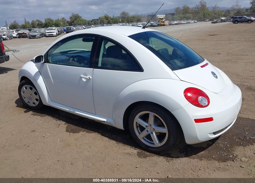 2010 VOLKSWAGEN NEW BEETLE 2.5L/2.5L FINAL EDITION/2.5L RED ROCK EDITION VIN: 3VWPG3AG5AM014852