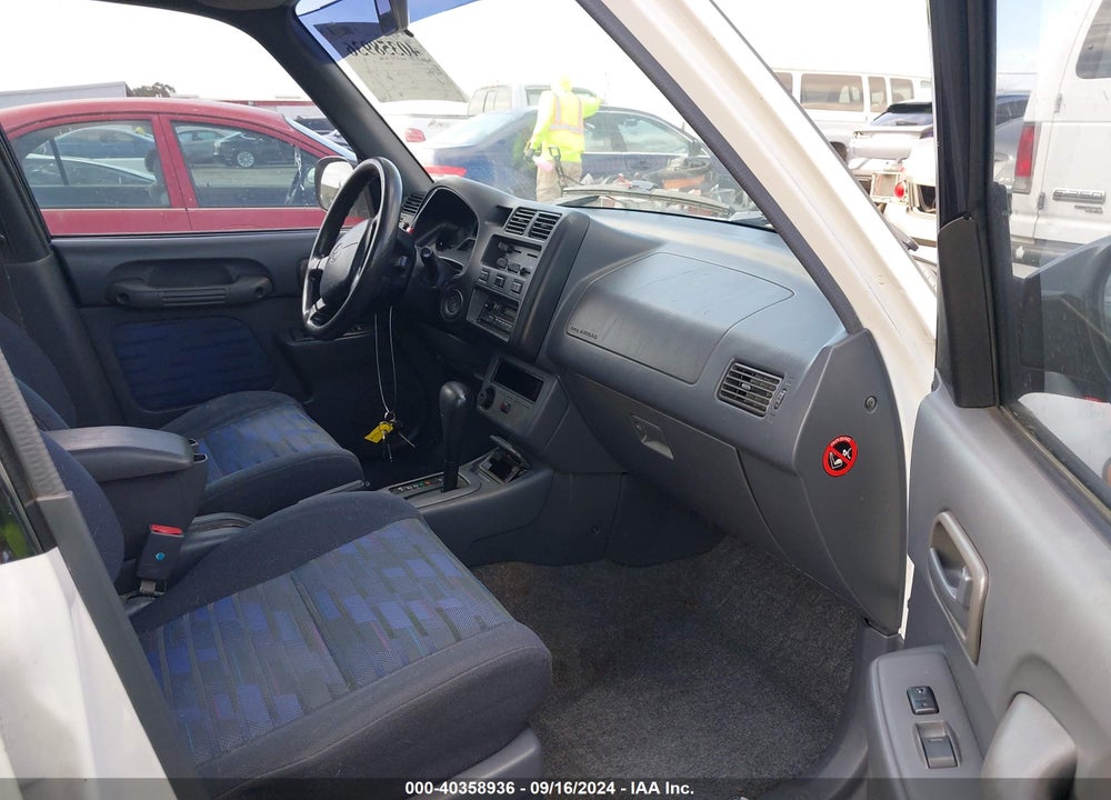 1997 TOYOTA RAV4 VIN: JT3GP10V4V7011372