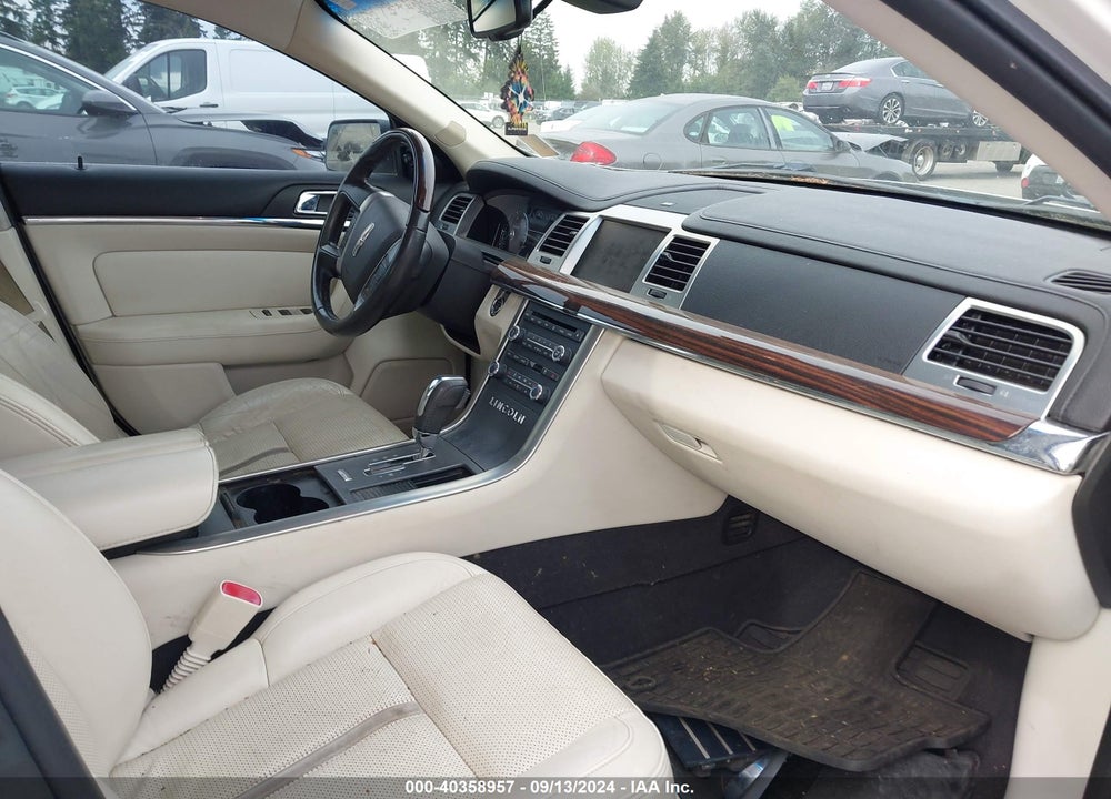 2009 LINCOLN MKS VIN: 1LNHM93R69G615335
