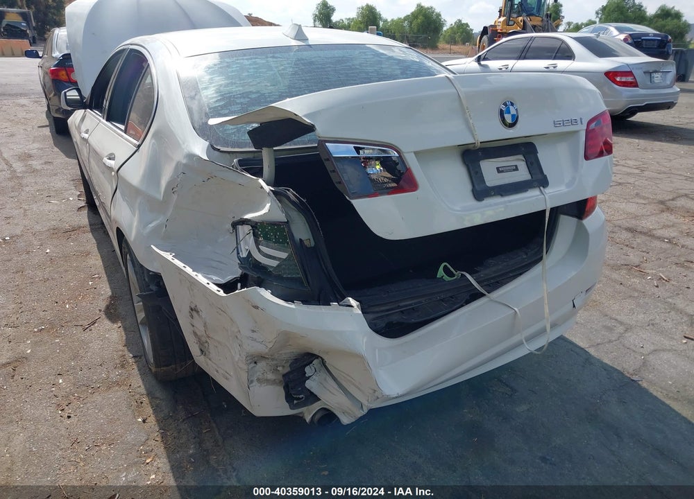2011 BMW 528I VIN: WBAFR1C52BC749300