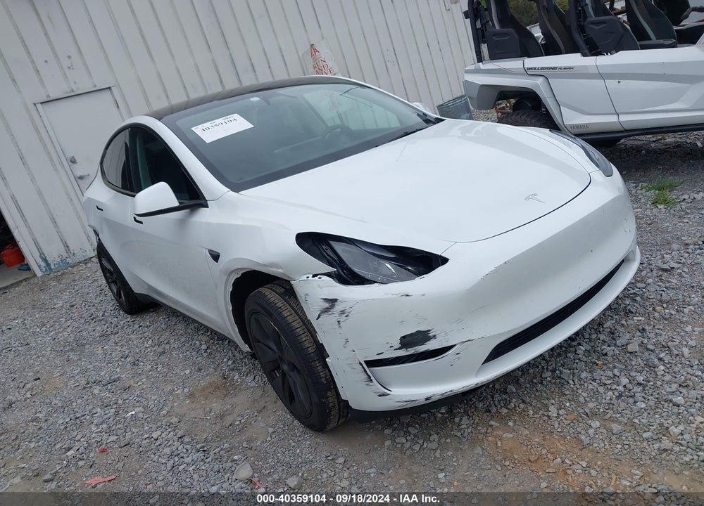 2024 TESLA MODEL Y LONG RANGE DUAL MOTOR ALL-WHEEL DRIVE/RWD VIN: 7SAYGDED8RA301132