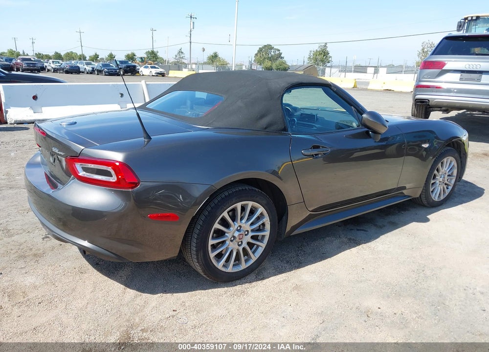 2018 FIAT 124 SPIDER CLASSICA VIN: JC1NFAEKXJ0136672