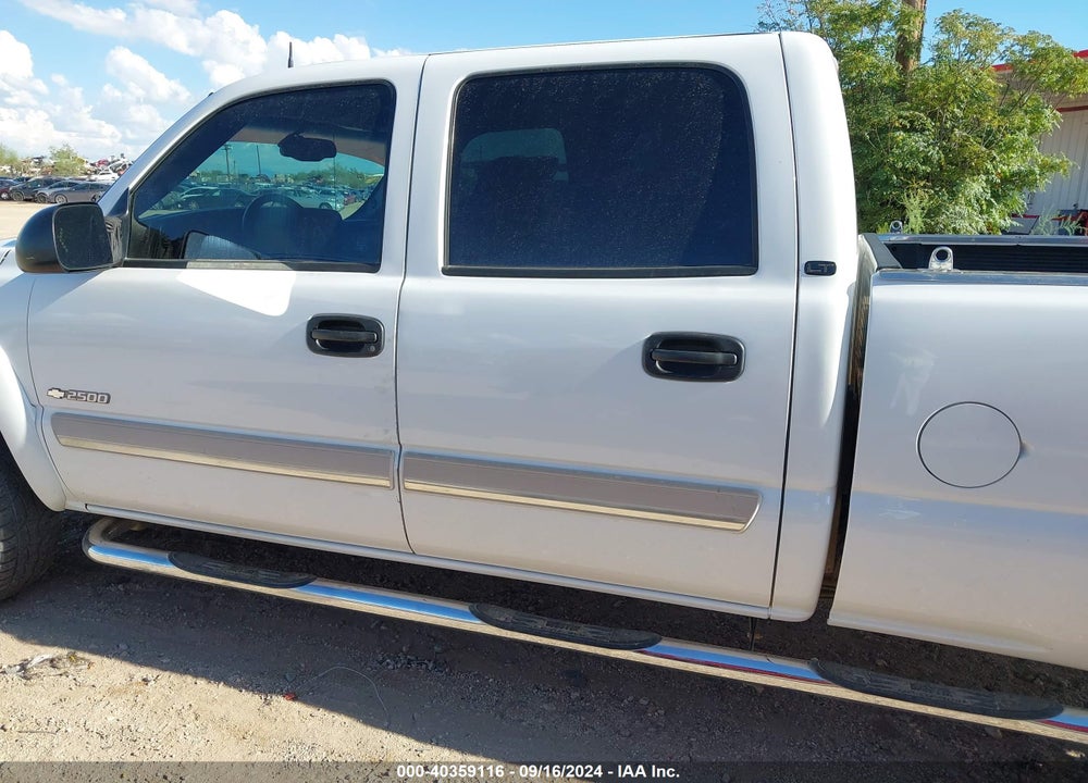 2004 CHEVROLET SILVERADO 2500 LT VIN: 1GCGC23U34F142653