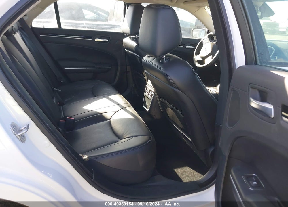 2023 CHRYSLER 300 TOURING L VIN: 2C3CCADG2PH538159