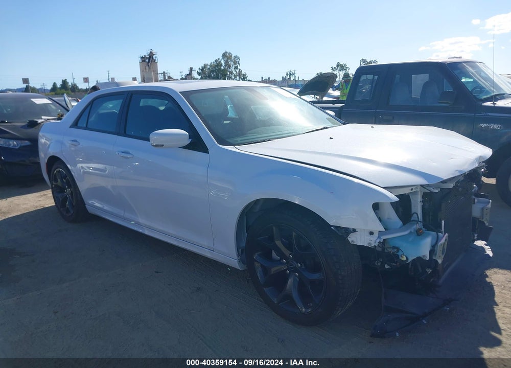 2023 CHRYSLER 300 TOURING L VIN: 2C3CCADG2PH538159