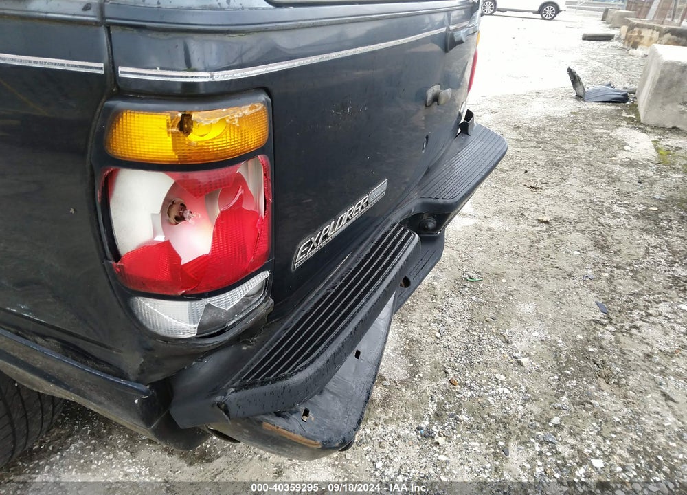 1996 FORD EXPLORER VIN: 1FMDU34XXTUA13720