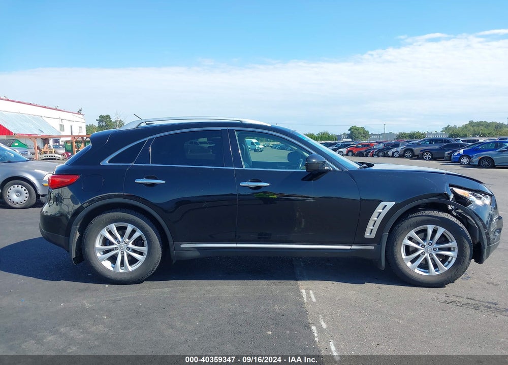 2009 INFINITI FX35 VIN: JNRAS18W09M157384