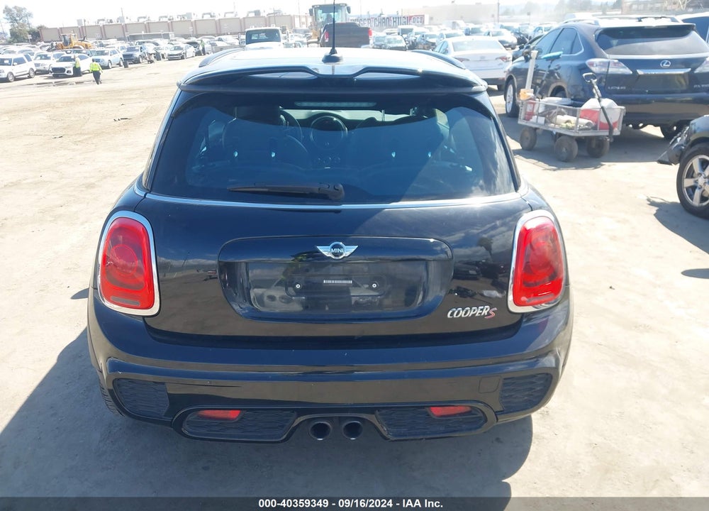2015 MINI HARDTOP COOPER S VIN: WMWXP7C53F2A38006