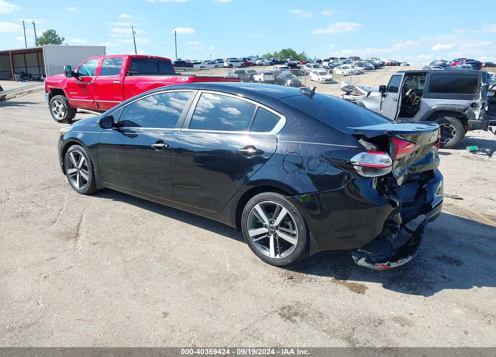 2017 KIA FORTE EX VIN: 3KPFN4A8XHE113786