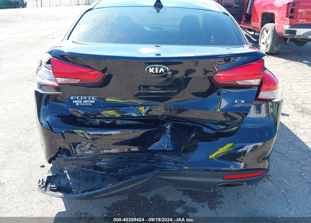 2017 KIA FORTE EX VIN: 3KPFN4A8XHE113786