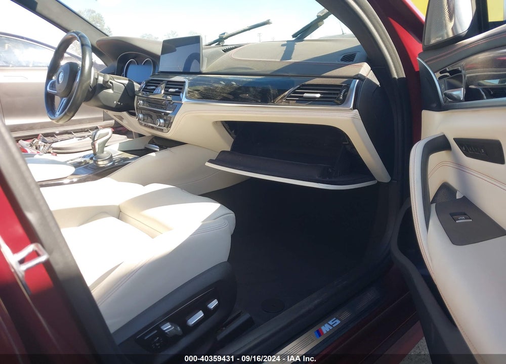 2018 BMW M5 VIN: WBSJF0C55JB283553
