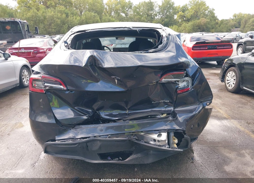 2024 TESLA MODEL Y LONG RANGE DUAL MOTOR ALL-WHEEL DRIVE VIN: 7SAYGDEE1RA252588