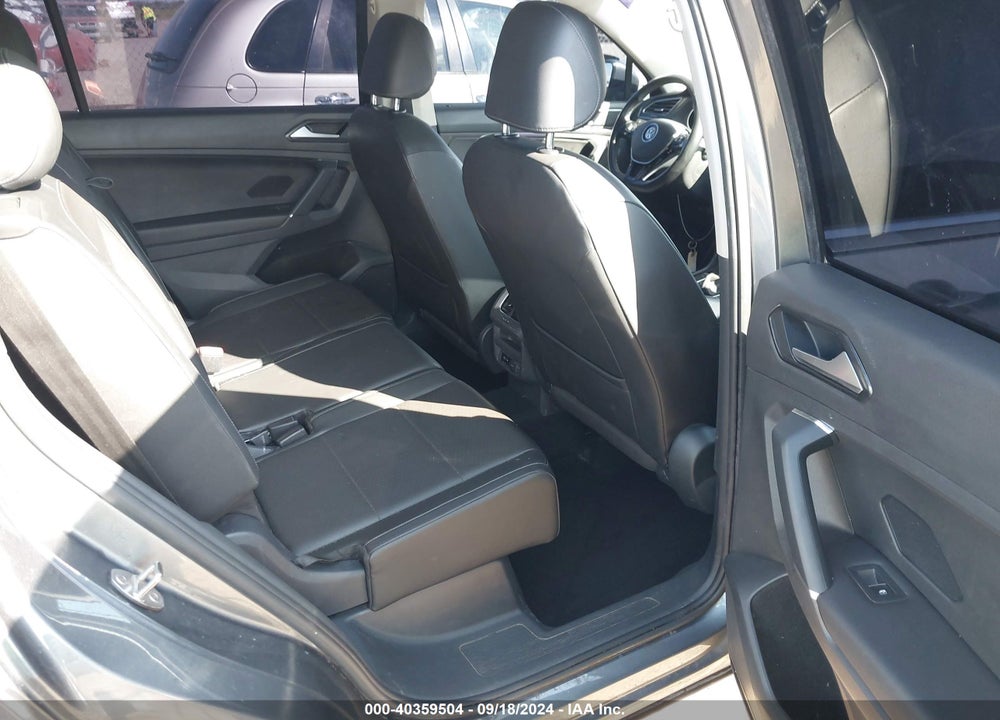 2018 VOLKSWAGEN TIGUAN 2.0T SE/2.0T SEL VIN: 3VV3B7AXXJM187789