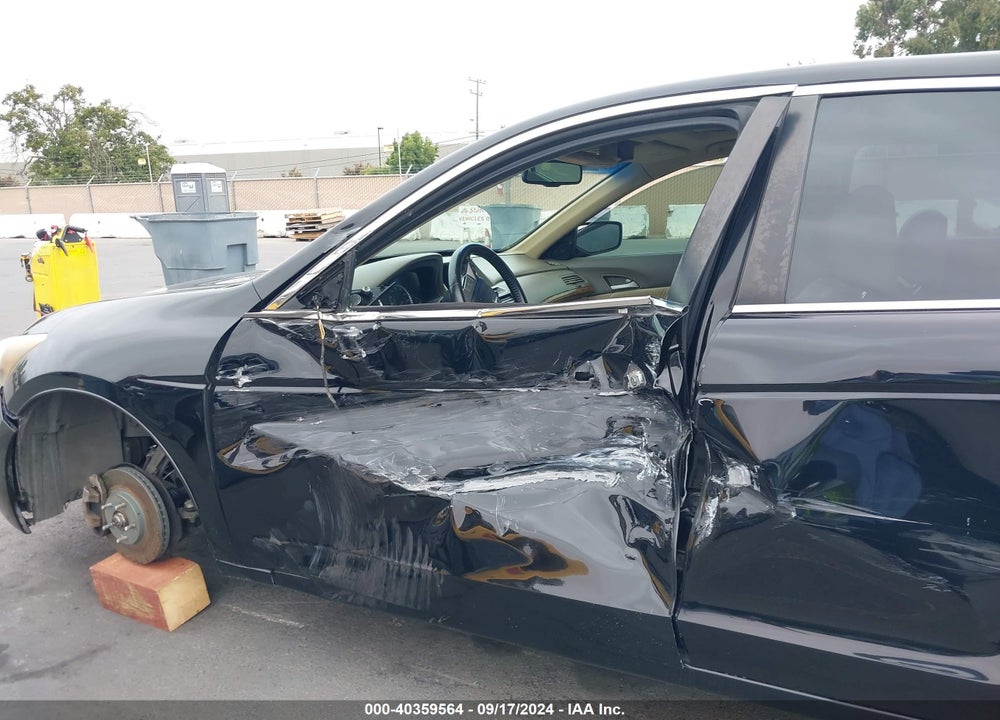 2010 HONDA ACCORD 3.5 EX-L VIN: 1HGCP3F88AA010666