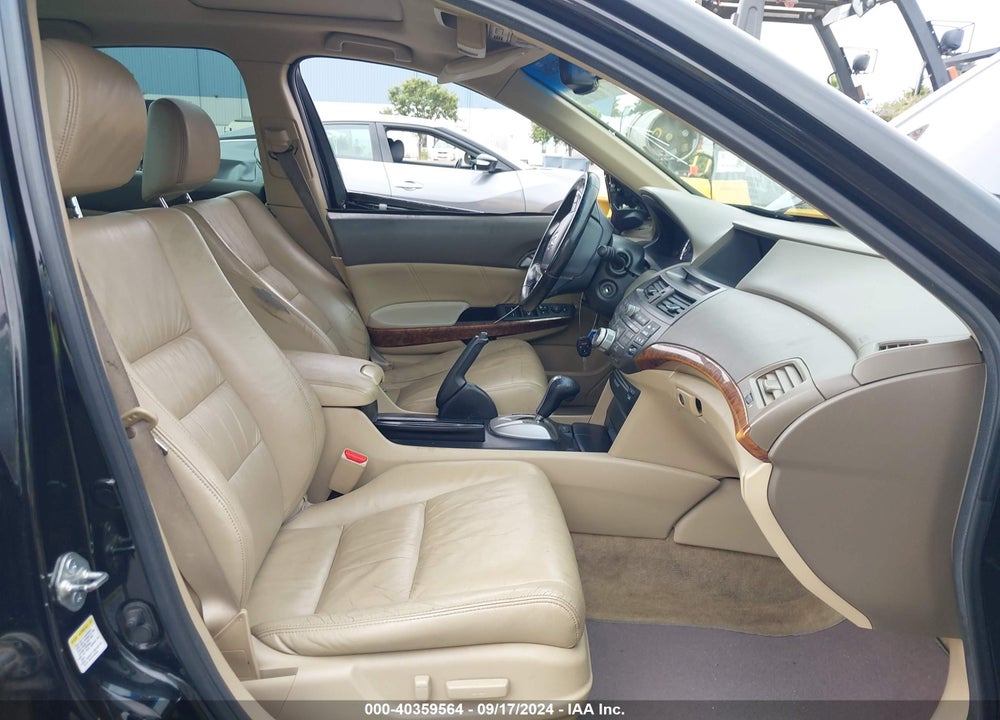 2010 HONDA ACCORD 3.5 EX-L VIN: 1HGCP3F88AA010666