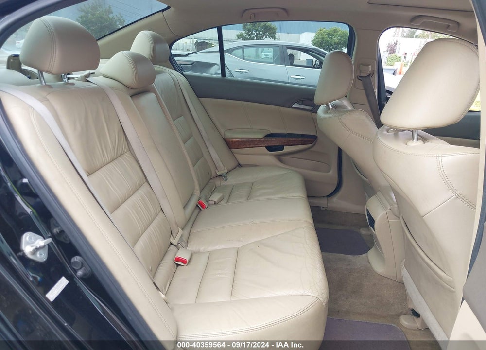 2010 HONDA ACCORD 3.5 EX-L VIN: 1HGCP3F88AA010666