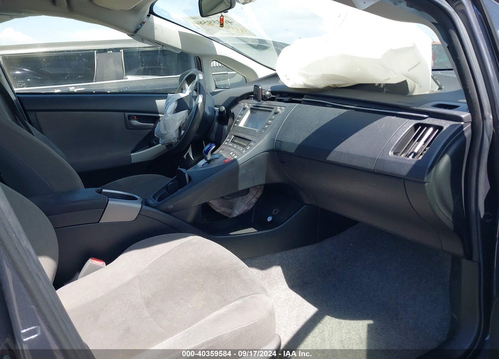 2014 TOYOTA PRIUS TWO VIN: JTDKN3DU3E0368401
