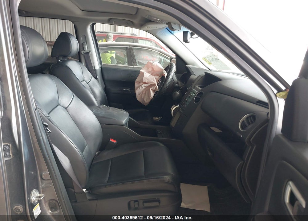 2010 HONDA PILOT EX-L VIN: 5FNYF4H54AB018240