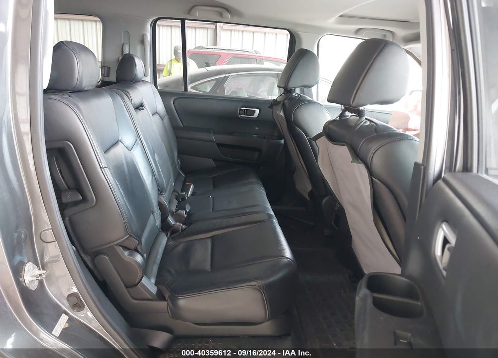 2010 HONDA PILOT EX-L VIN: 5FNYF4H54AB018240