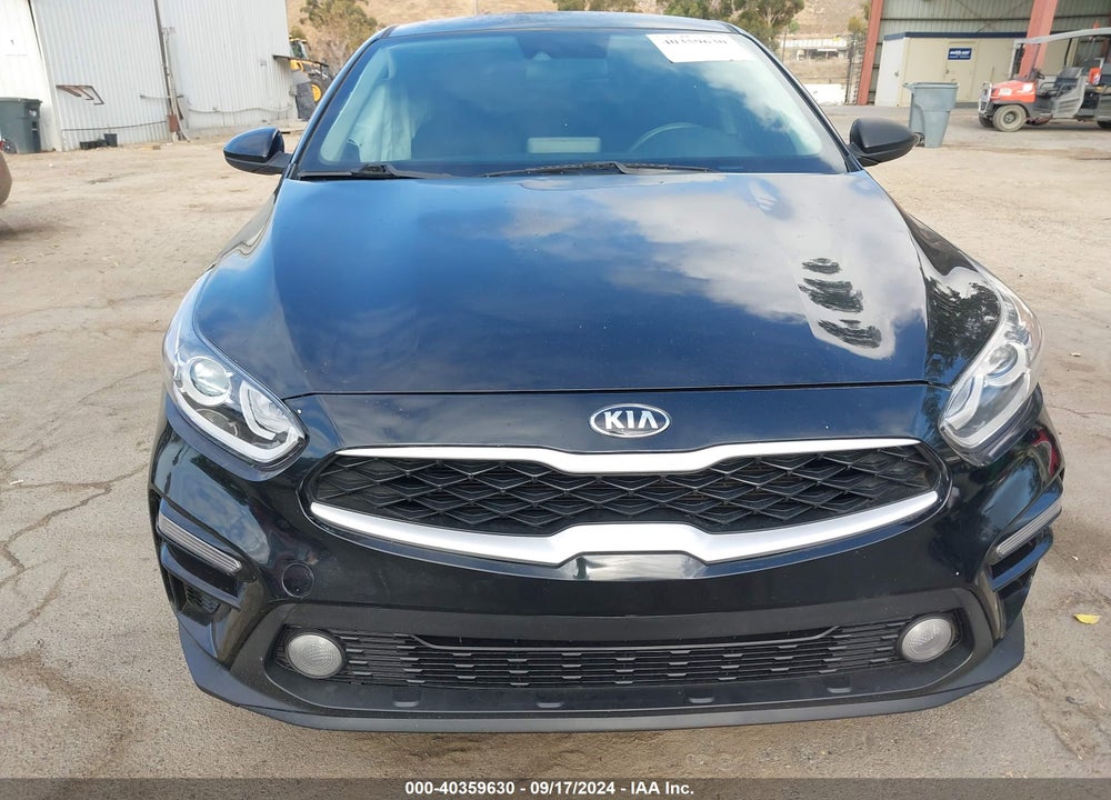 2019 KIA FORTE LXS VIN: 3KPF24AD1KE068072