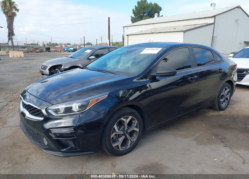 2019 KIA FORTE LXS VIN: 3KPF24AD1KE068072