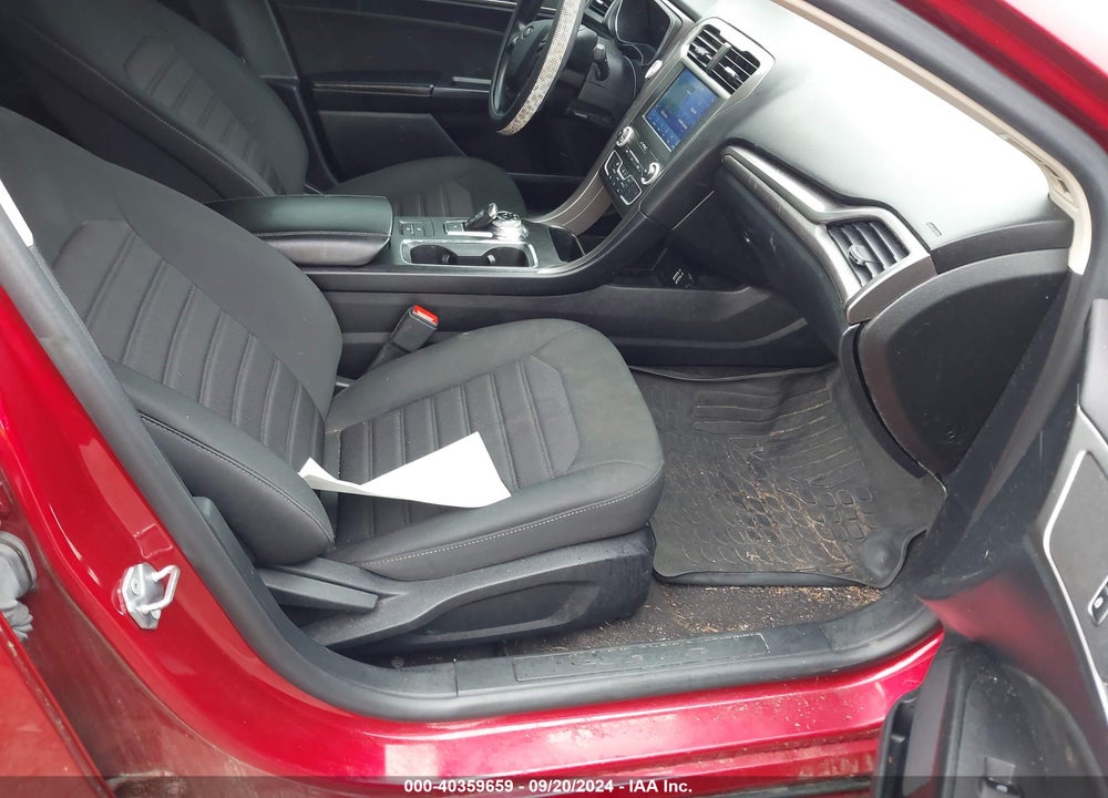 2020 FORD FUSION SE VIN: 3FA6P0HD6LR256487