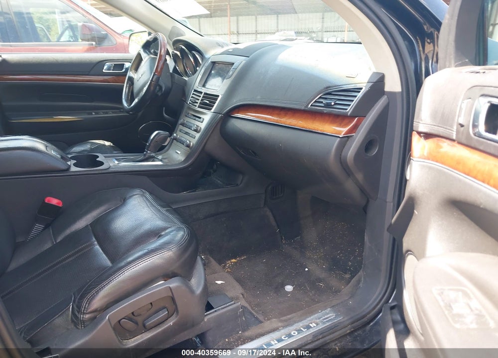 2011 LINCOLN MKT VIN: 2LMHJ5AR2BBJ52616