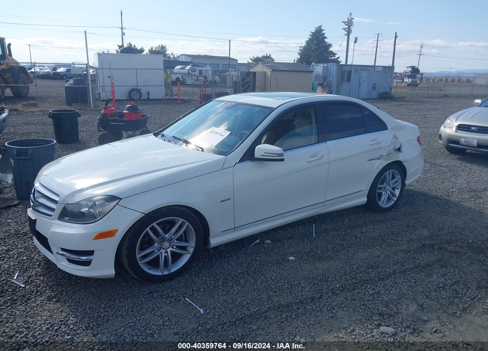 2012 MERCEDES-BENZ C 250 LUXURY/SPORT VIN: WDDGF4HBXCR194553