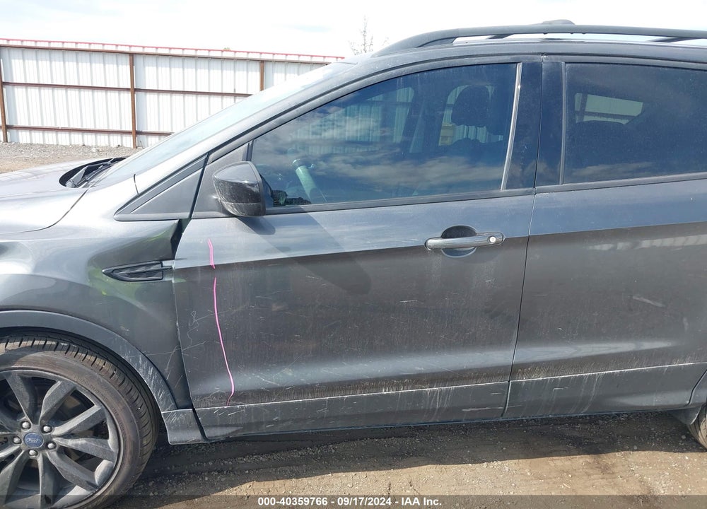 2017 FORD ESCAPE SE VIN: 1FMCU9G94HUA83166
