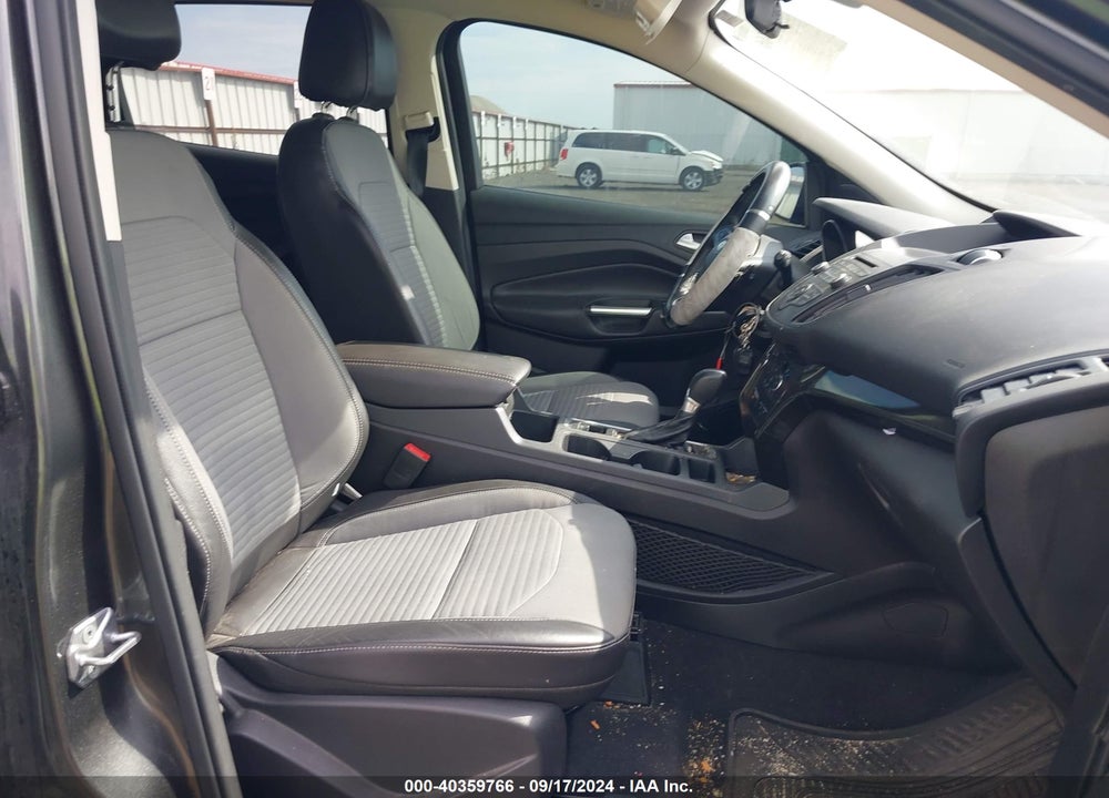 2017 FORD ESCAPE SE VIN: 1FMCU9G94HUA83166