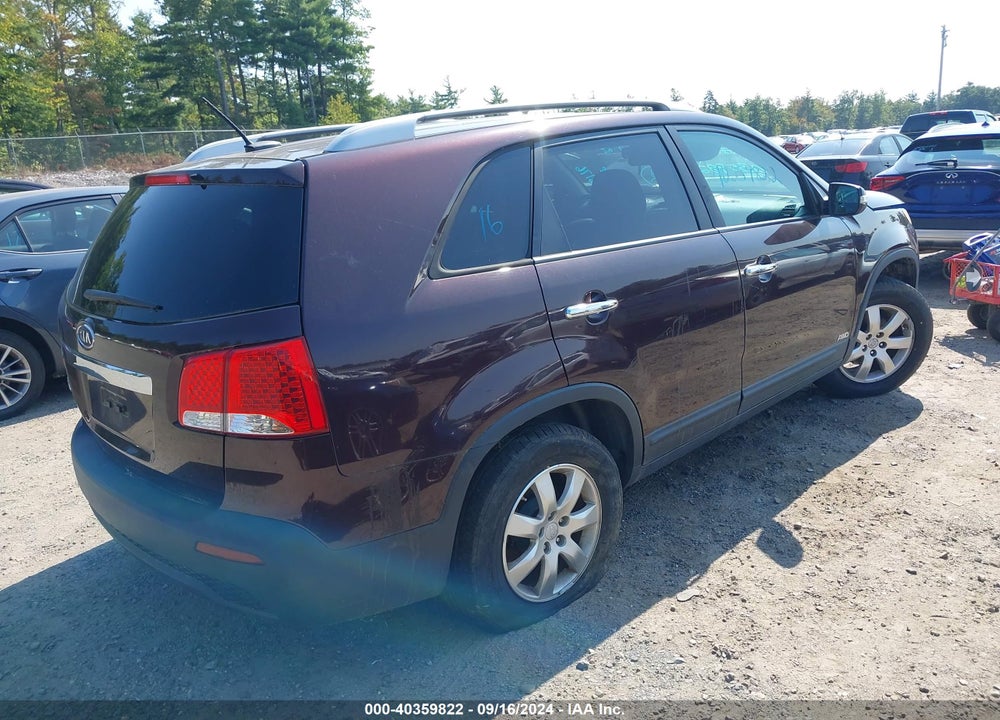 2011 KIA SORENTO LX V6 VIN: 5XYKTDA26BG122933