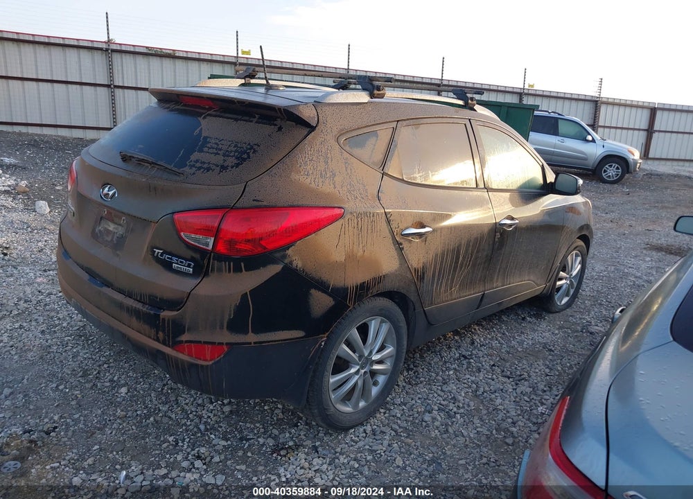 2011 HYUNDAI TUCSON LIMITED VIN: KM8JU3AC1BU297564