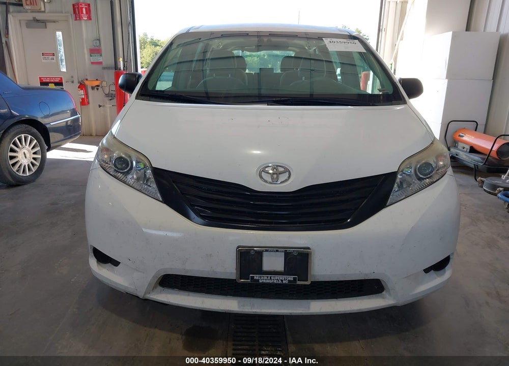 2011 TOYOTA SIENNA BASE V6 VIN: 5TDZK3DC1BS032608