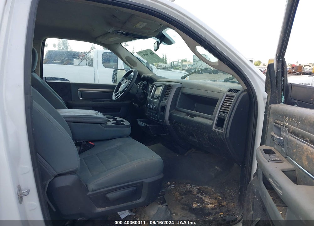 2017 RAM 2500 TRADESMAN REGULAR CAB 4X2 8' BOX VIN: 3C7WR4AJ3HG724631