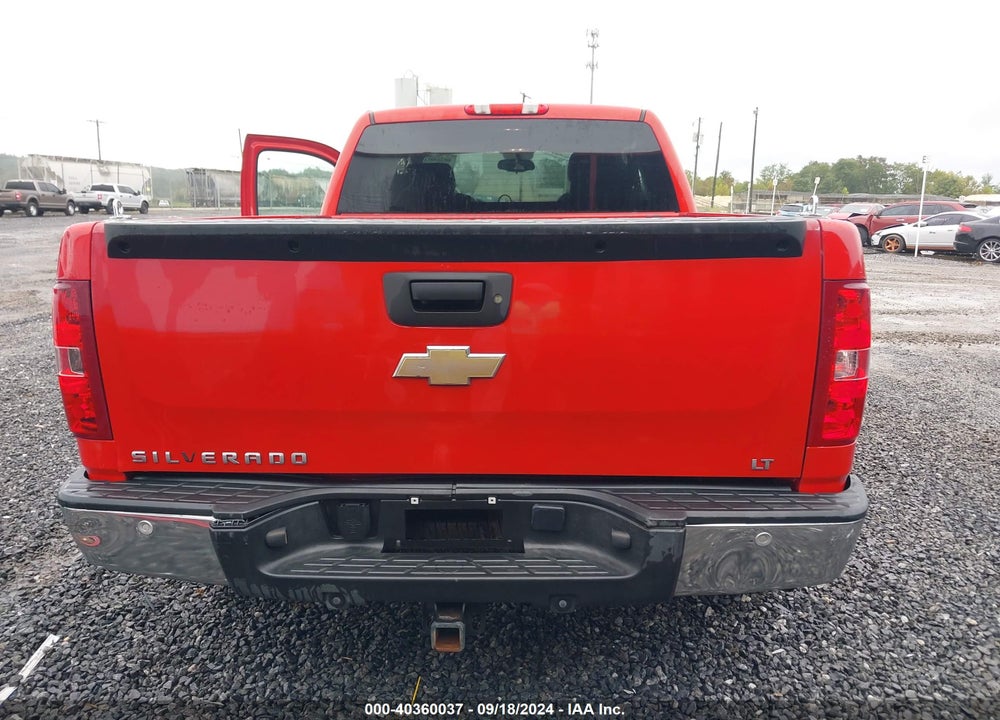 2011 CHEVROLET SILVERADO 1500 LT VIN: 1GCRKSE37BZ360493