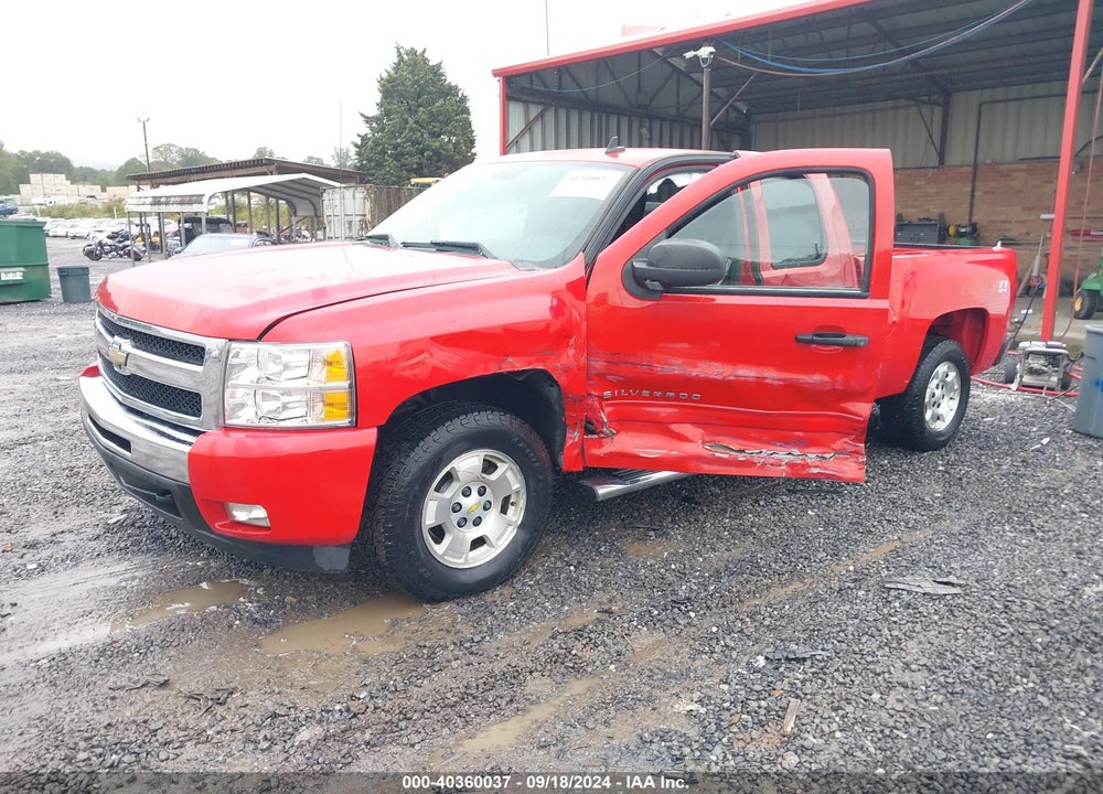 2011 CHEVROLET SILVERADO 1500 LT VIN: 1GCRKSE37BZ360493
