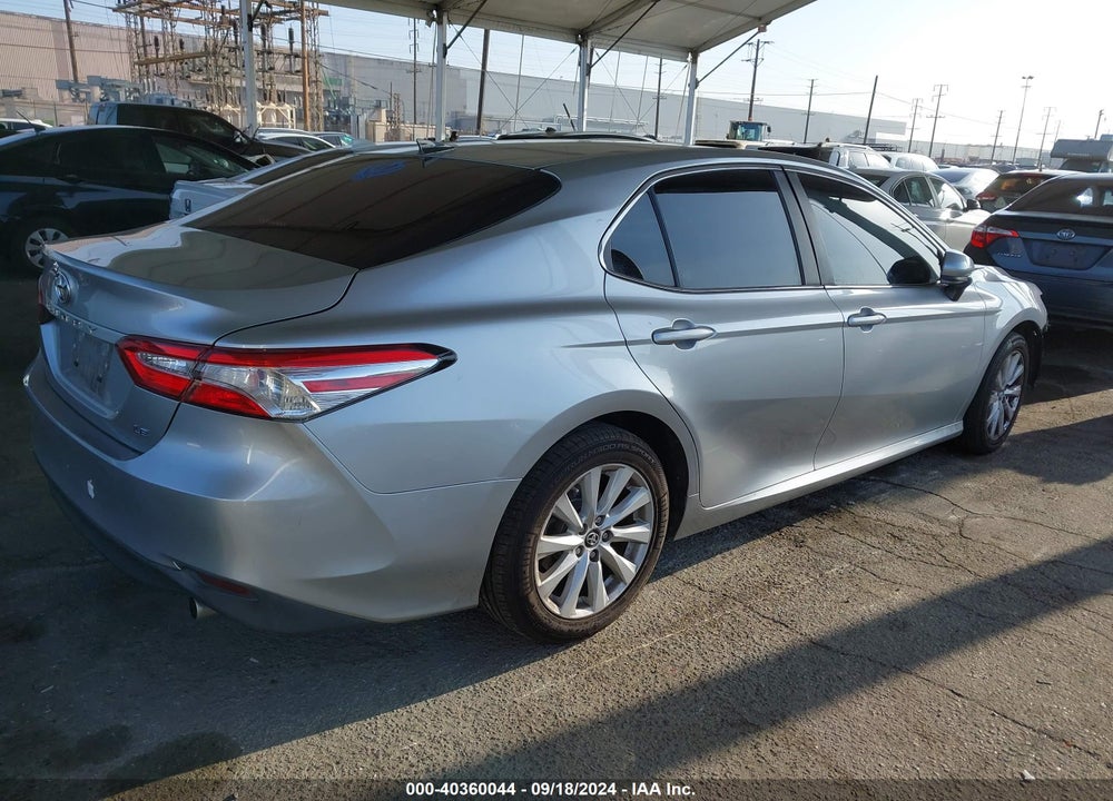 2018 TOYOTA CAMRY LE VIN: 4T1B11HK0JU078155