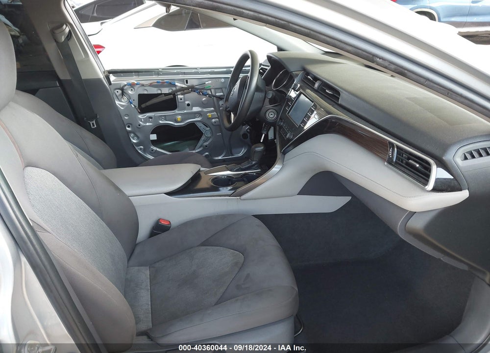 2018 TOYOTA CAMRY LE VIN: 4T1B11HK0JU078155
