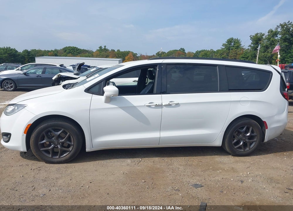 2020 CHRYSLER PACIFICA TOURING L PLUS VIN: 2C4RC1EG1LR234362