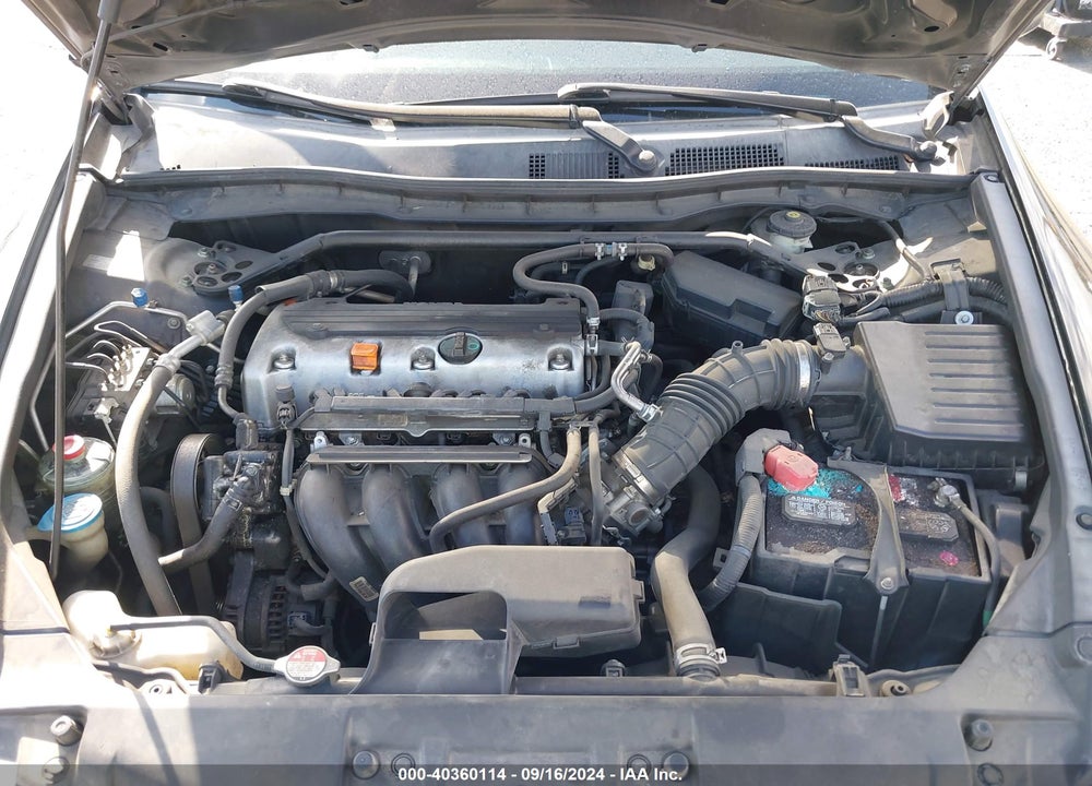2010 HONDA ACCORD 2.4 EX VIN: 1HGCP2F76AA122013